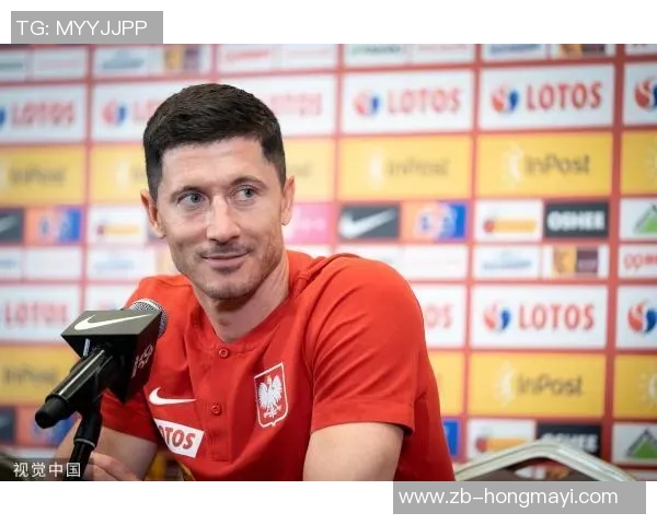 莱万重返德甲与旧主交锋拜仁球迷怒斥其忘恩负义行为